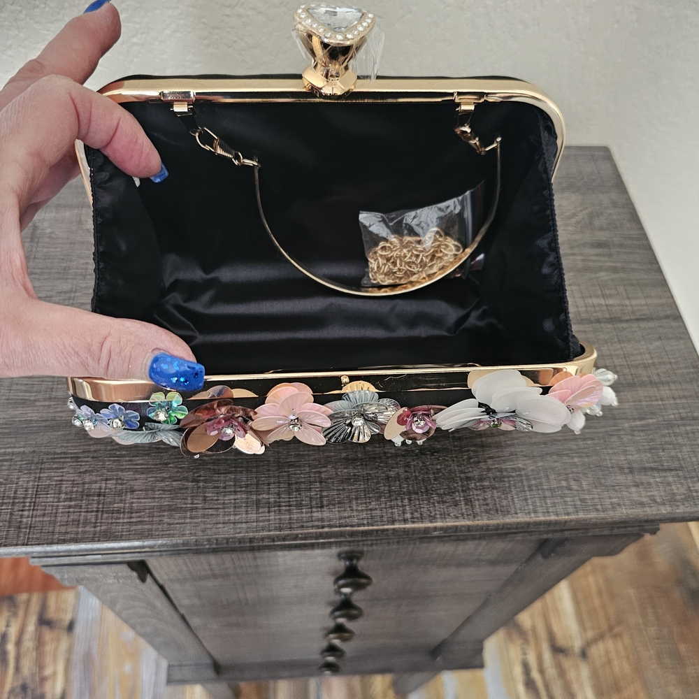 Floral Embellished Clutch - Picture 5 of 6